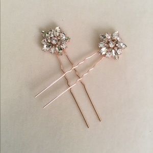 🦚SOLD🦚 Crystal & Rhinestone Hair Pins 2/$18